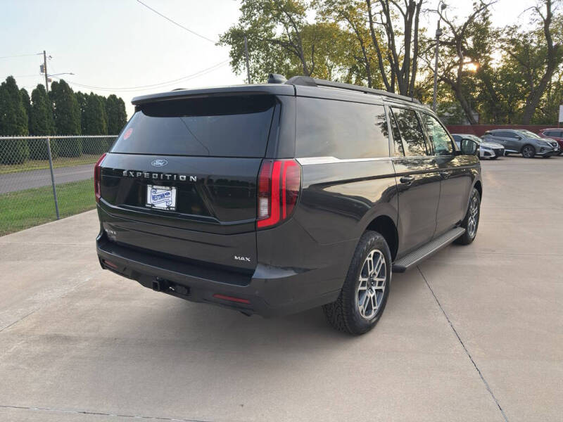 2025 Ford Expedition MAX Active