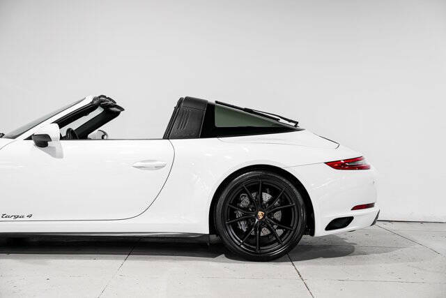 2017 Porsche 911 Targa 4