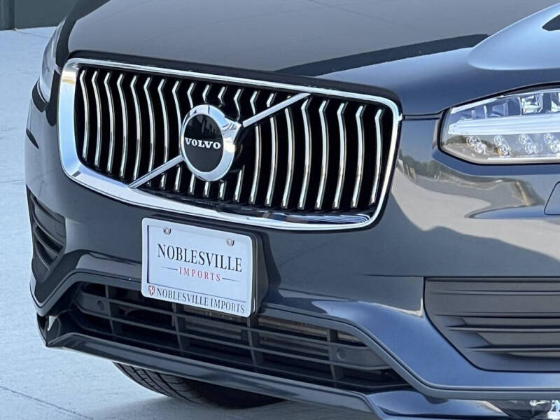 2022 Volvo XC90 T5 Momentum