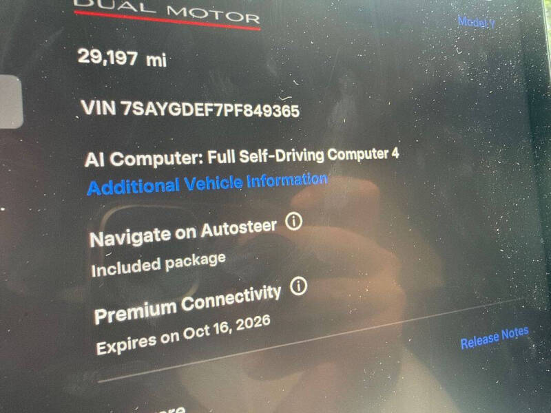 2023 Tesla Model Y Performance