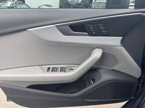 2017 Audi A4 2.0T quattro Premium Plus