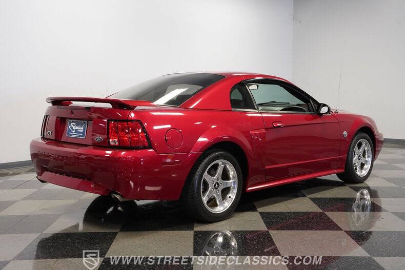 2004 Ford Mustang GT Deluxe