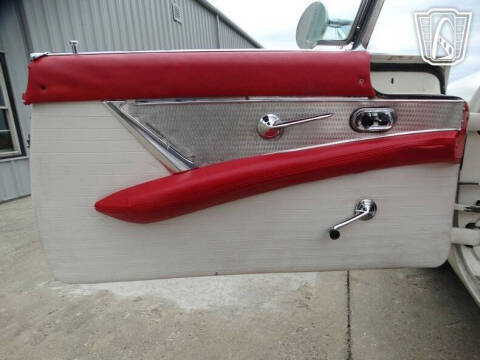 1956 Ford Thunderbird