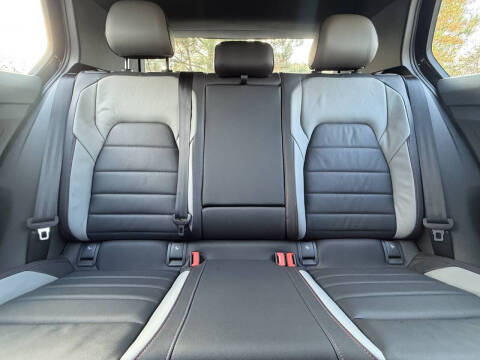 2024 Volkswagen Golf GTI SE