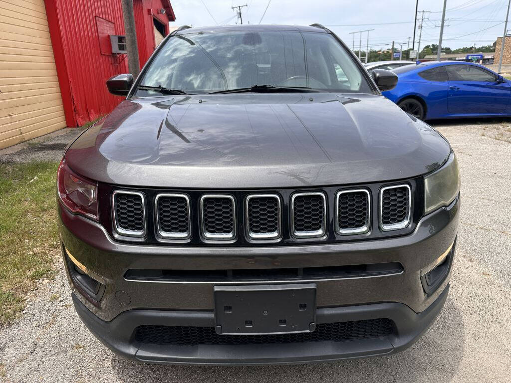 Gray 2019 Jeep Compass Latitude 4x4 Latitude 4dr SUV 2