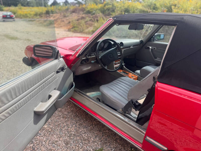 1986 Mercedes-Benz 560-Class 560 SL