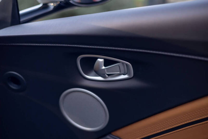 2023 Aston Martin Vantage