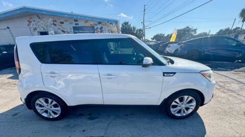 2014 Kia Soul +