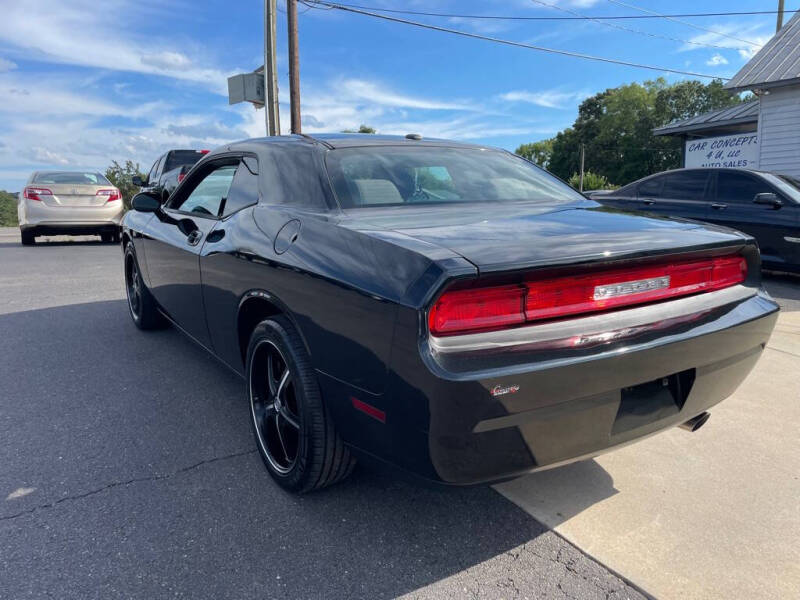 2010 Dodge Challenger SE