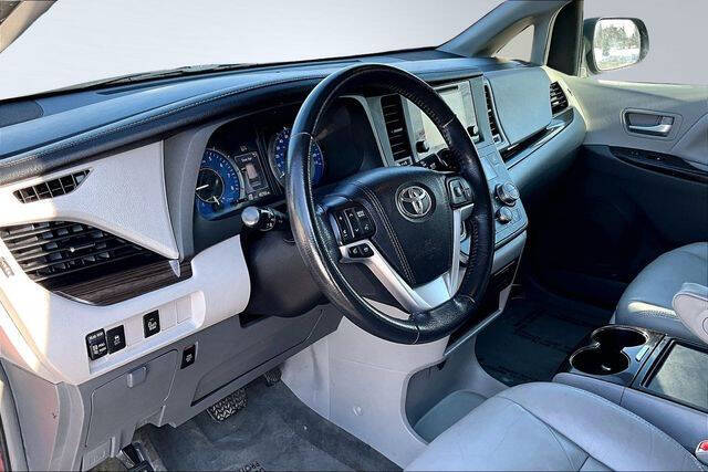 2017 Toyota Sienna