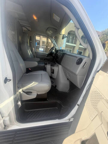 2013 Ford E-Series E-250