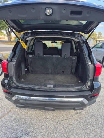 2018 Nissan Pathfinder SV