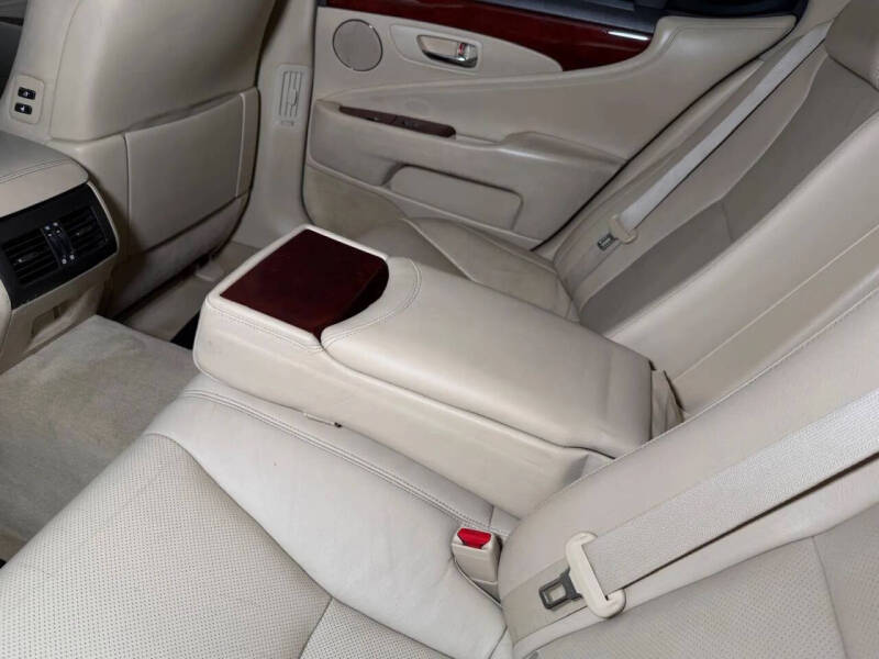 2010 Lexus LS 460
