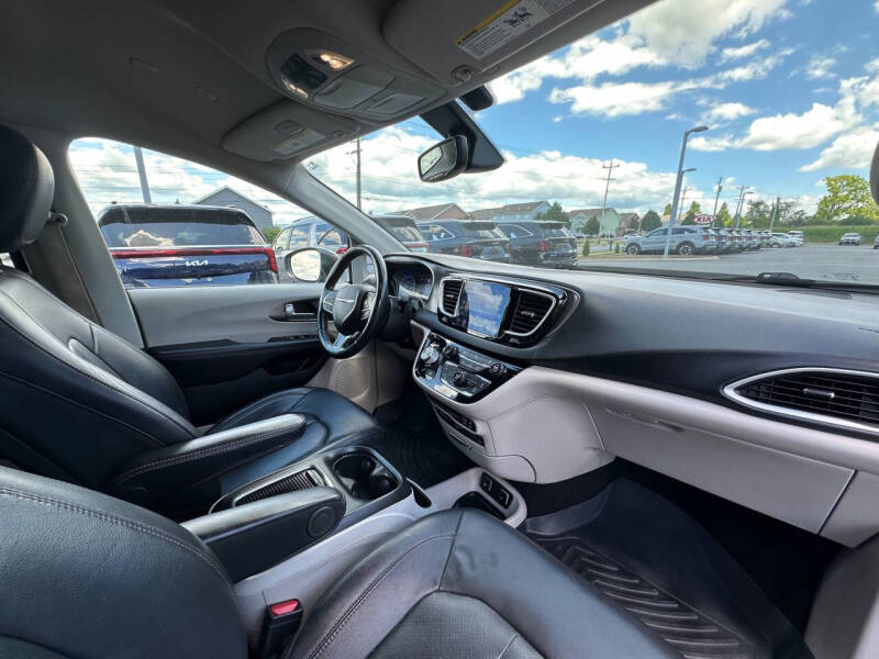 2020 Chrysler Pacifica Touring L Plus