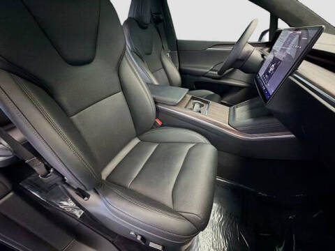2023 Tesla Model X Standard Range