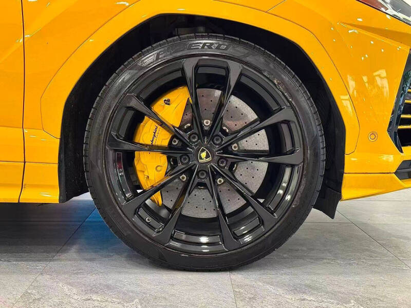 2020 Lamborghini Urus