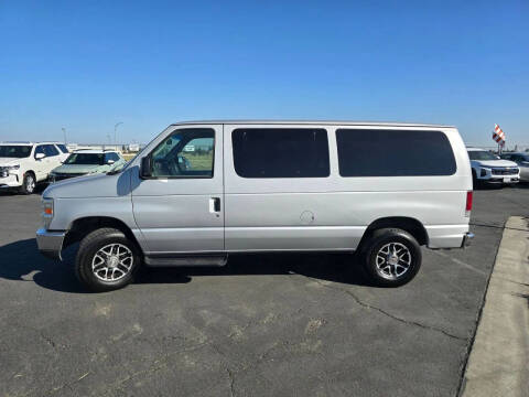 2013 Ford E-Series E-350 SD XLT