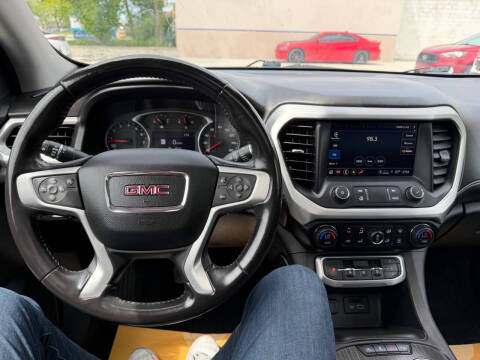2021 GMC Acadia SLT