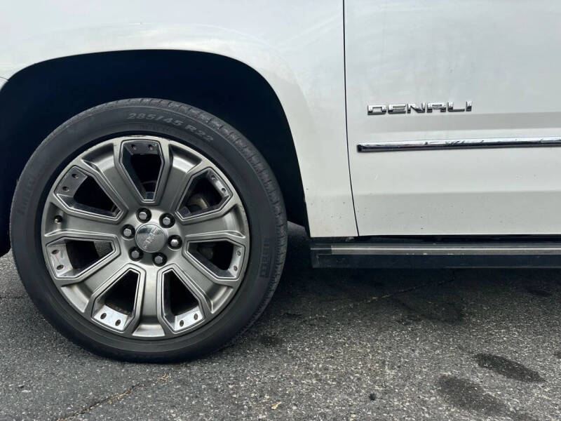 2017 GMC Yukon Denali