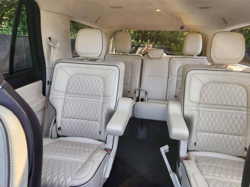 2021 Lincoln Navigator Black Label