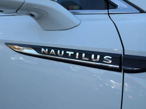 2020 Lincoln Nautilus Reserve