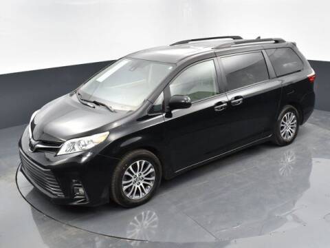 2020 Toyota Sienna for sale at CTCG AUTOMOTIVE in South Amboy NJ