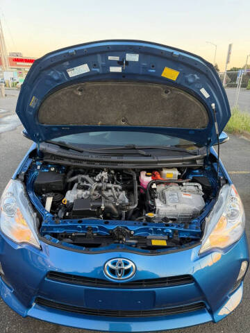 2014 Toyota Prius c