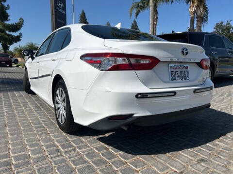 2020 Toyota Camry Hybrid LE