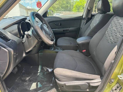 2011 Kia Soul +
