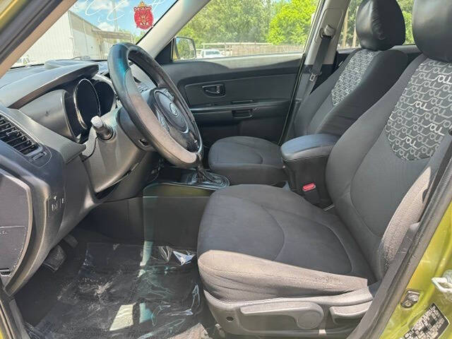 2011 Kia Soul +
