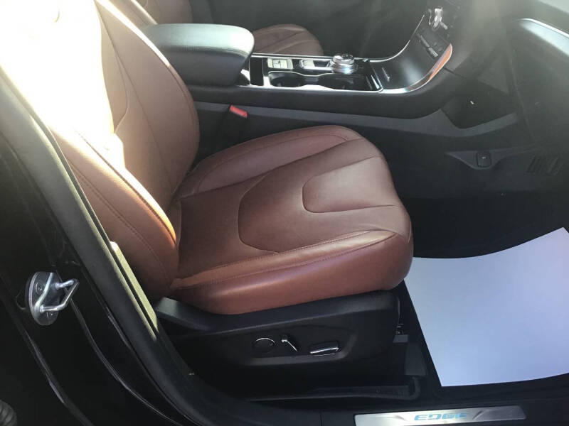 2019 Ford Edge Titanium