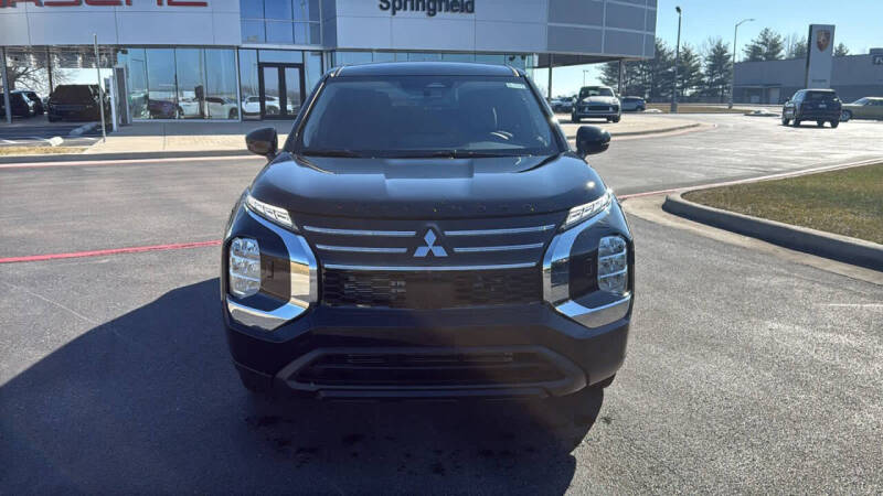 2026 Mitsubishi Outlander ES