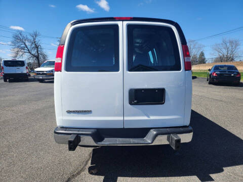 2023 Chevrolet Express 2500