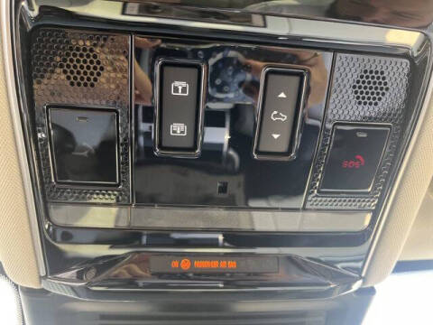 2025 Land Rover Range Rover P530 SE