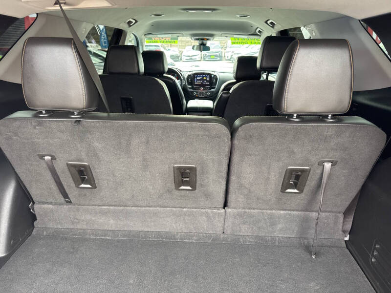 2021 Chevrolet Traverse LT Leather