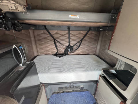 2013 Freightliner Cascadia