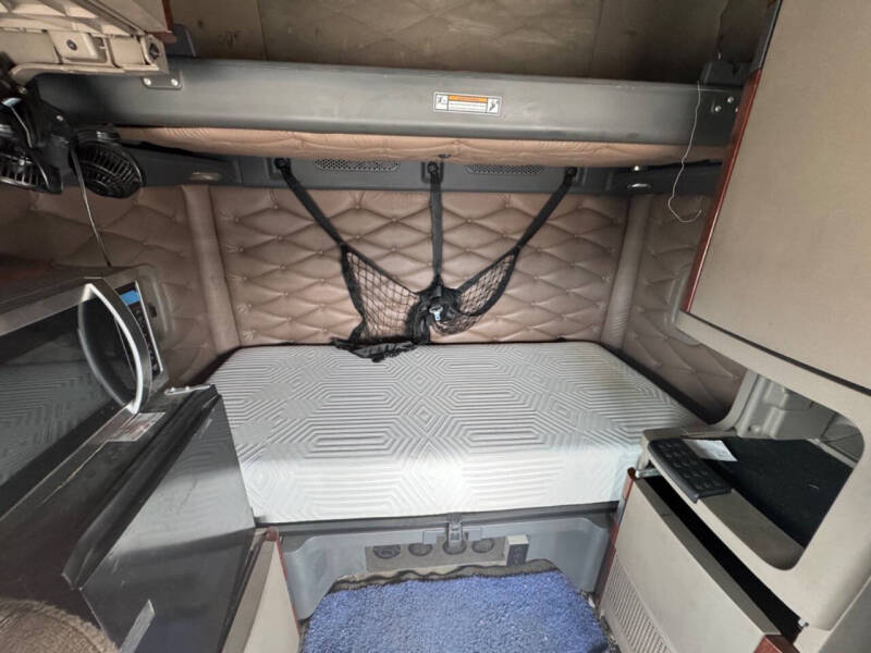 2013 Freightliner Cascadia