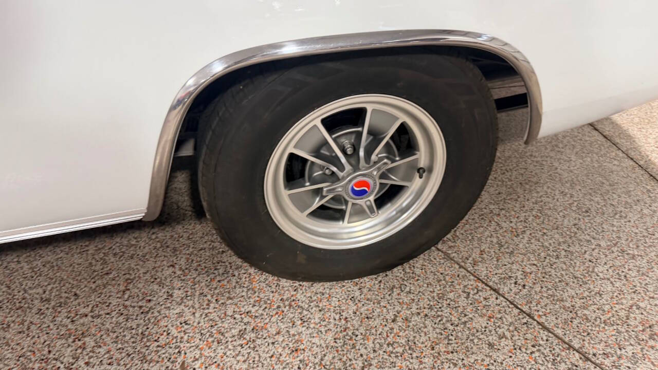 1964 Studebaker Gran Turismo 27