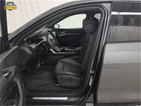 2024 Audi Q8 Sportback e-tron quattro Premium Plus S line