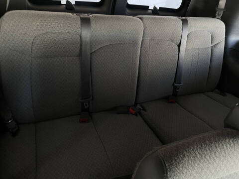 2017 Chevrolet Express LS 2500