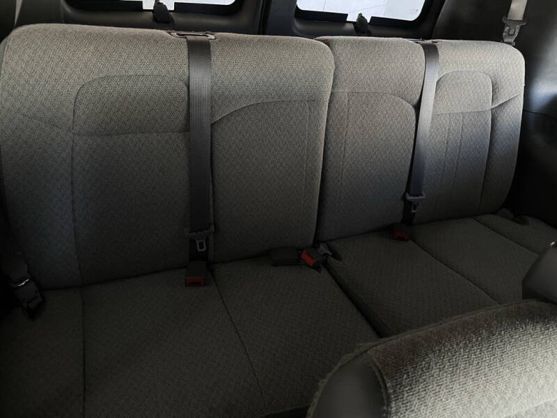 2017 Chevrolet Express LS 2500