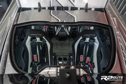 2019 Outerlimits SV43