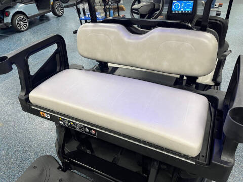 2026 E-Z-GO RXV 4