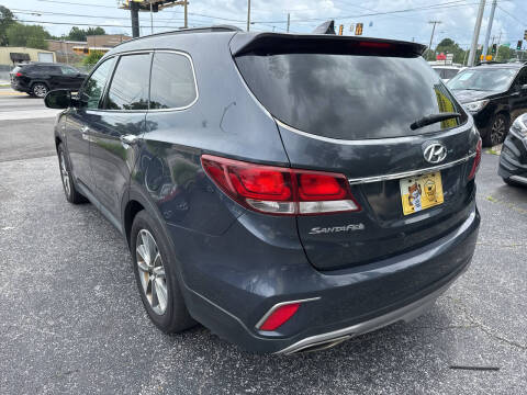 2017 Hyundai Santa Fe SE