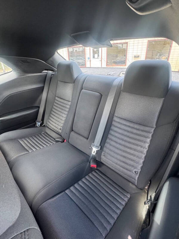 2012 Dodge Challenger SXT