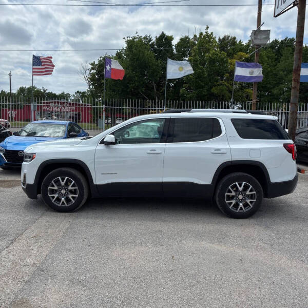 2023 GMC Acadia SLT