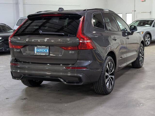 2025 Volvo XC60 B5 Plus Dark Theme