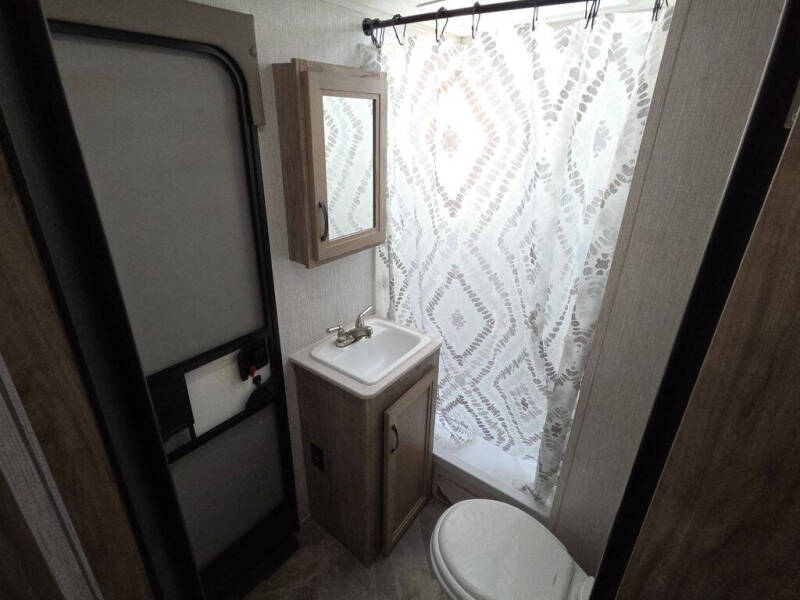 2022 Palomino 294DBHS