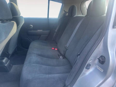 2012 Nissan Versa 1.8 S