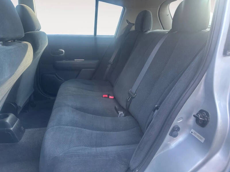 2012 Nissan Versa 1.8 S